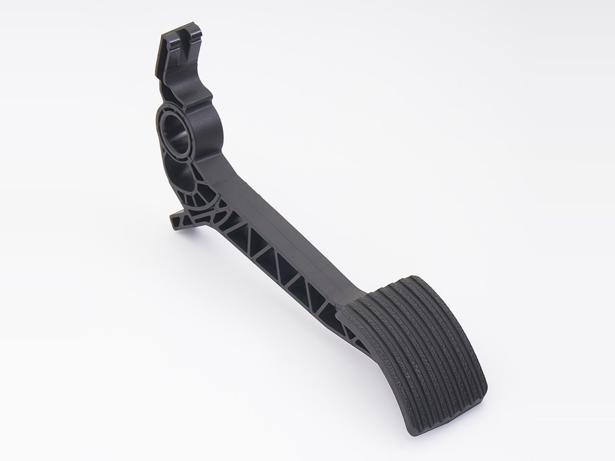 Plastic accelerator pedal injection molding - Ming-Li Precision